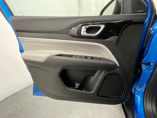 New 2026 Jeep Compass Limited AWD/4WD image 9