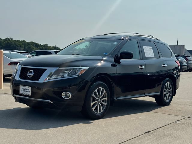 Used 2014 Nissan Pathfinder SV AWD/4WD image 2