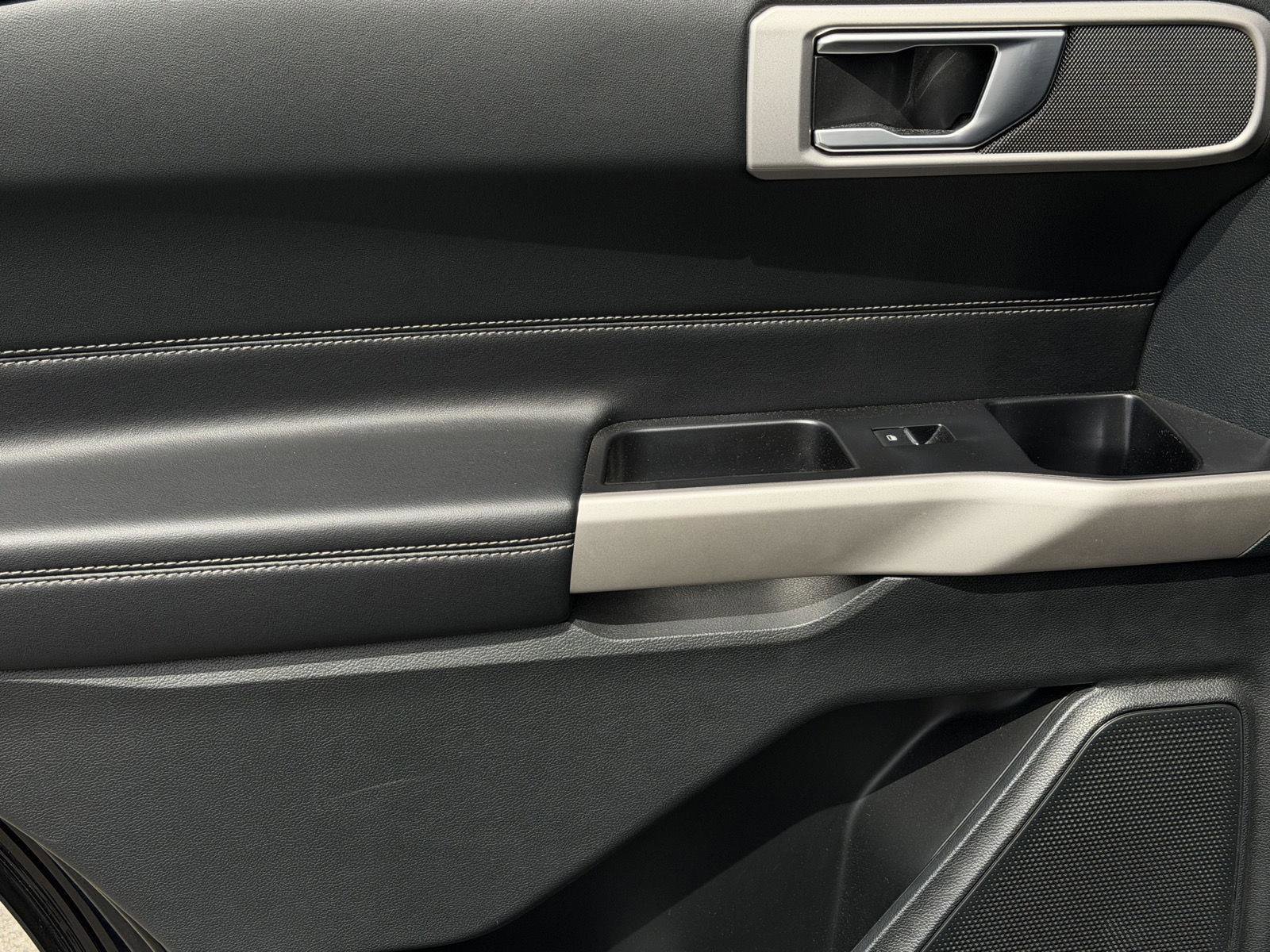 Used 2023 Ford Explorer XLT w/ Equipment Group 202A image 10