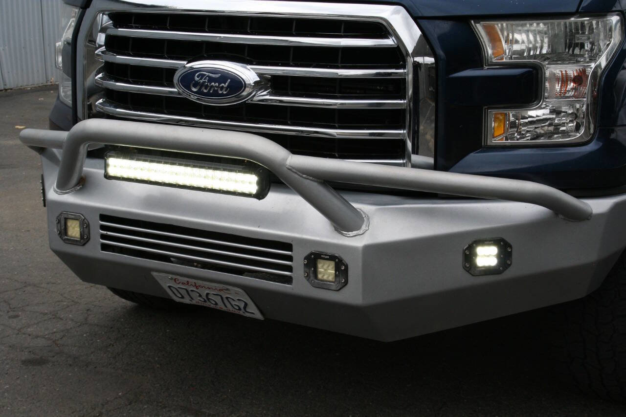 Used 2017 Ford F150 XLT w/ Equipment Group 302A Luxury image 31