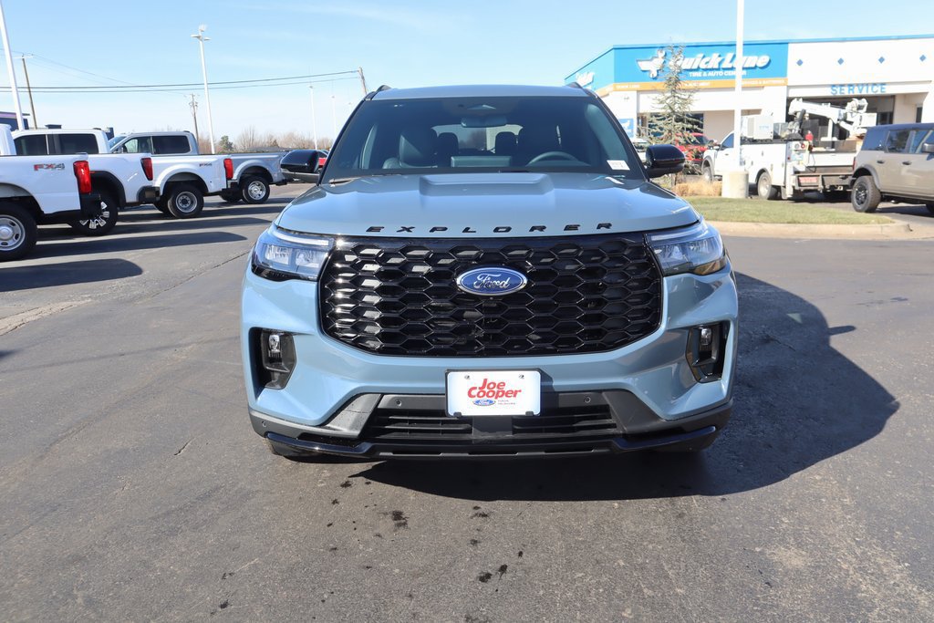 New 2026 Ford Explorer ST-Line w/ ST-Line Street Pack AWD/4WD image 10