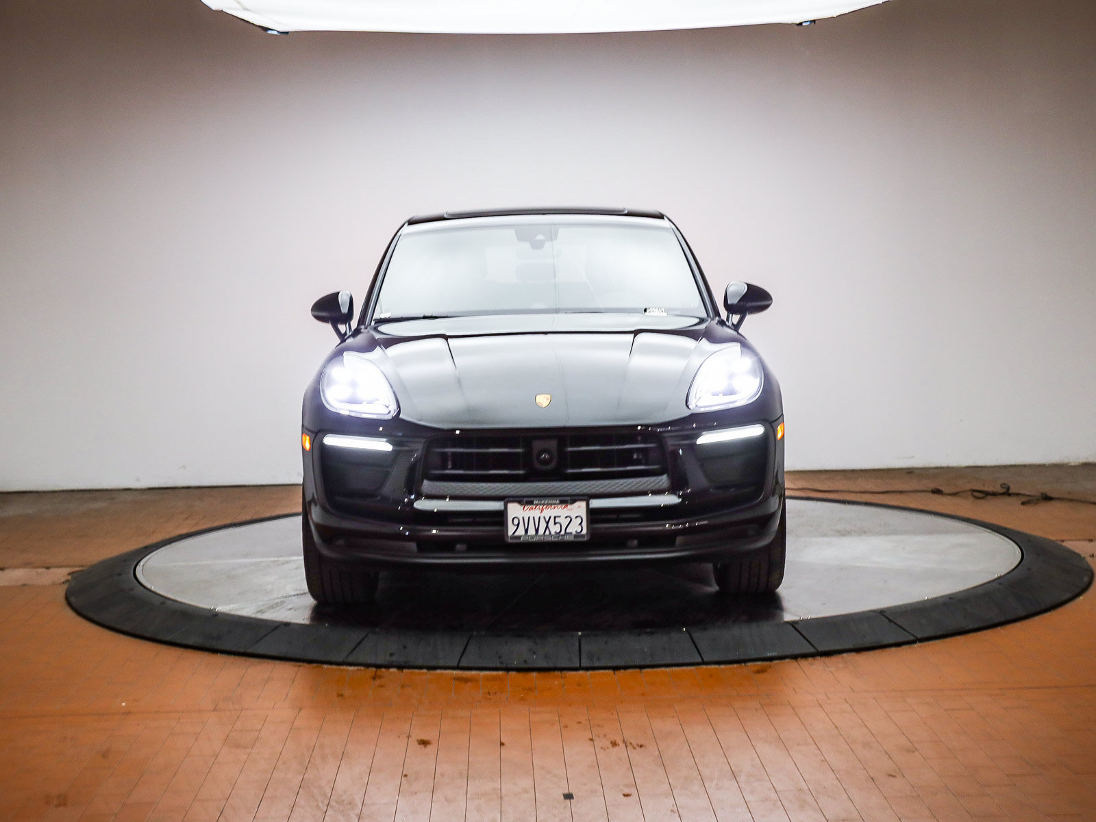 Certified 2026 Porsche Macan AWD/4WD image 15