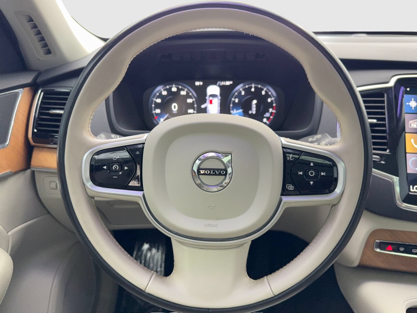 Used 2021 Volvo XC90 T6 Momentum w/ Advanced Package AWD/4WD image 19