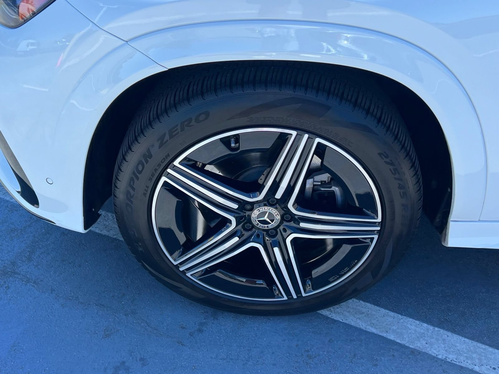 Used 2024 Mercedes-Benz GLE 580 4MATIC image 5