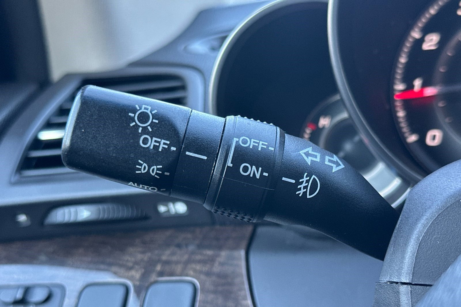 Used 2012 Acura MDX w/ Technology Package image 30