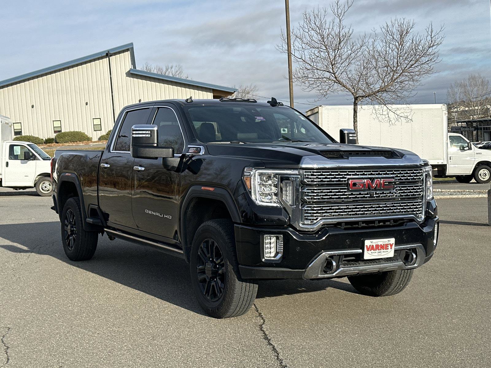 Used 2023 GMC Sierra 3500 Denali w/ Denali Black Diamond Edition image 3