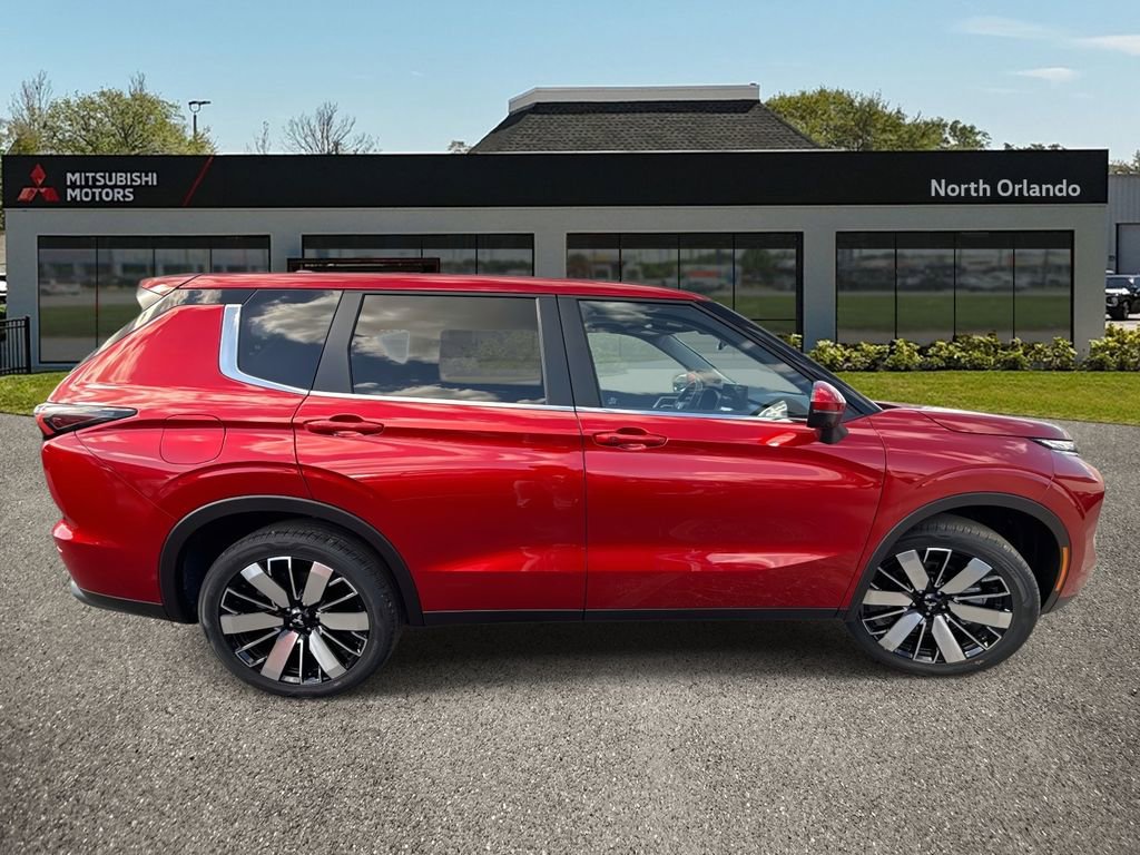 New 2026 Mitsubishi Outlander SE image 7