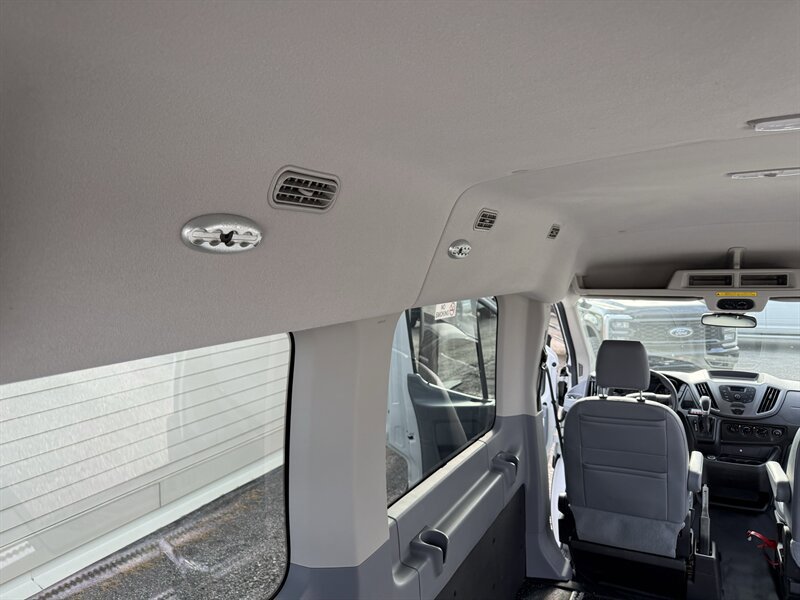 Used 2018 Ford Transit 150 XL RWD image 12