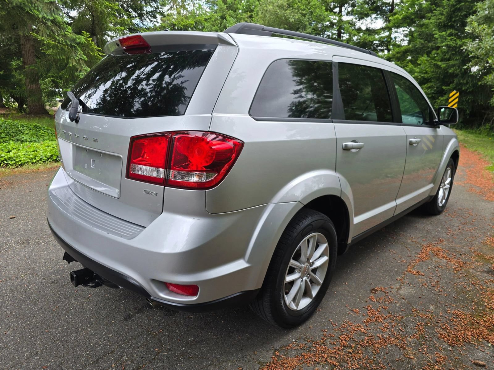Used 2013 Dodge Journey SXT w/ Flexible Seating Group FWD image 6