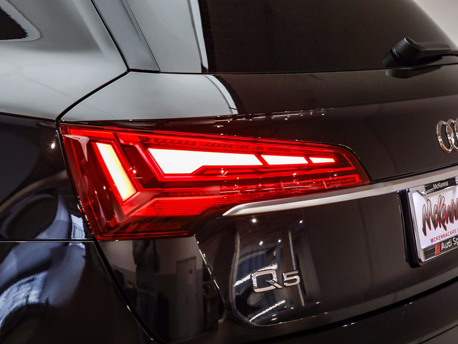 Used 2023 Audi Q5 2.0T Premium Plus w/ Premium Plus Package image 12