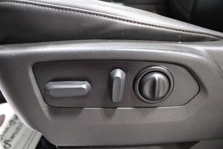 Used 2021 Chevrolet Silverado 1500 LTZ w/ Z71 Off-Road Package image 23