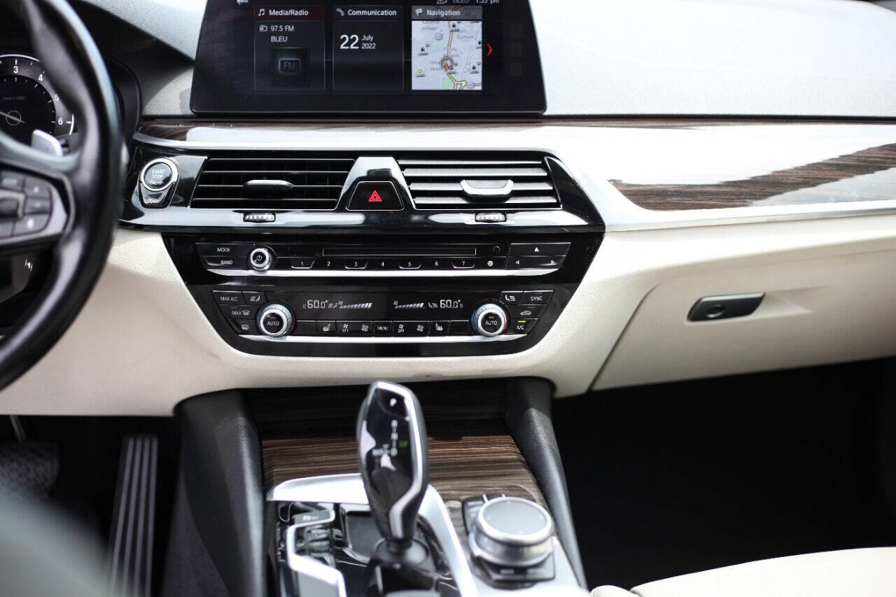 Used 2017 BMW 540i xDrive image 15