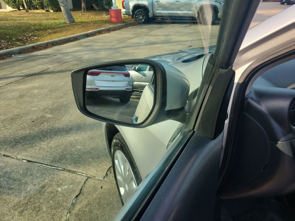 Used 2019 Nissan Versa SV image 14