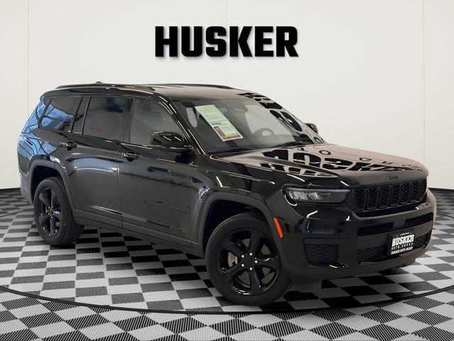 Used 2024 Jeep Grand Cherokee L Laredo AWD/4WD image 1