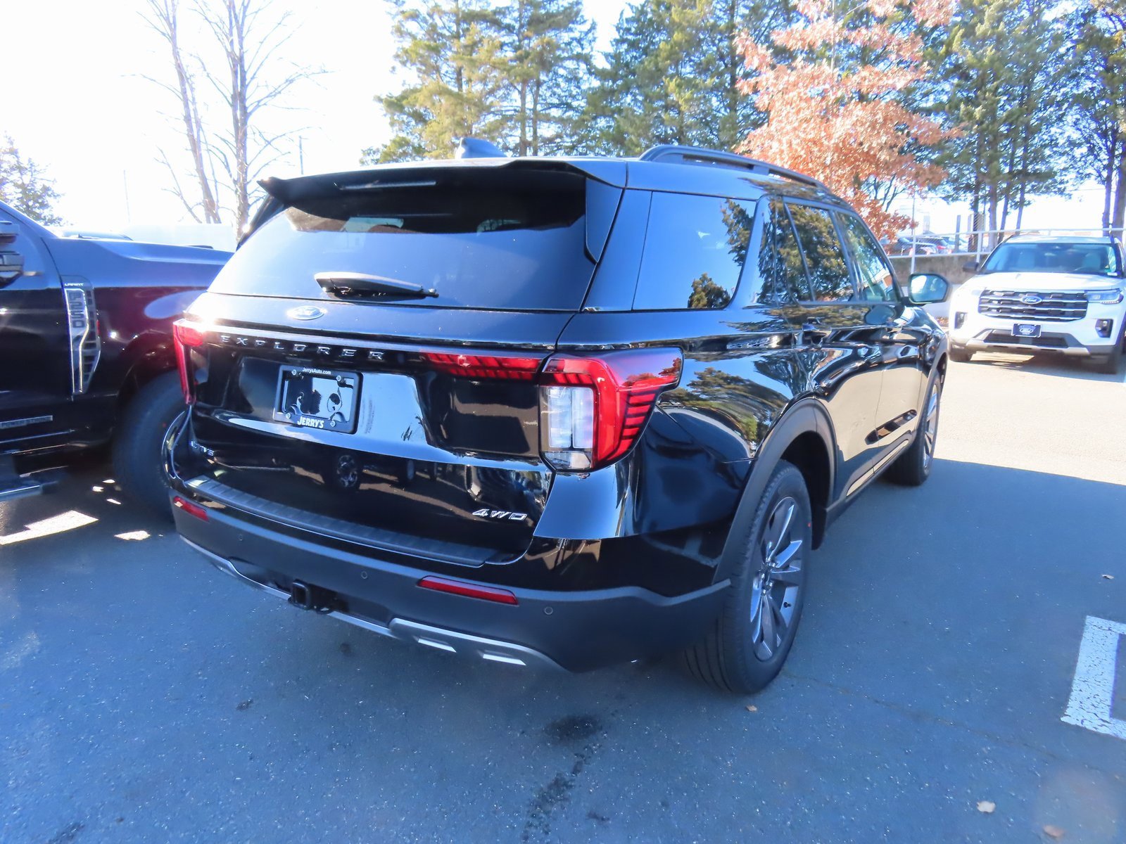 New 2026 Ford Explorer Active w/ Active Comfort Package image 6