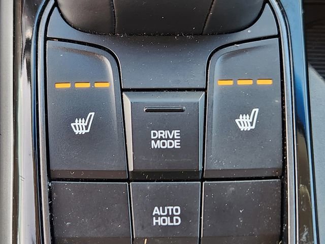 Used 2020 Hyundai Ioniq Limited image 25