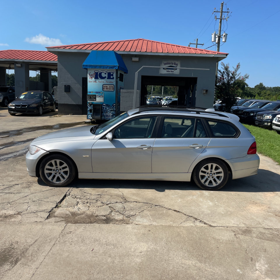 Used 2007 BMW 328xi Wagon image 5
