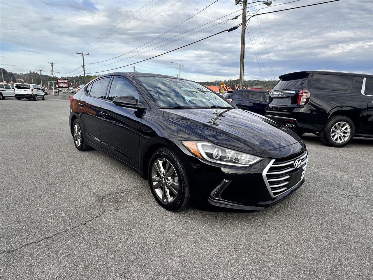 Used 2017 Hyundai Elantra SE w/ SE A/T Tech Package 03 image 3