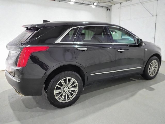 Used 2018 Cadillac XT5 Luxury w/ Driver Awareness Package image 2