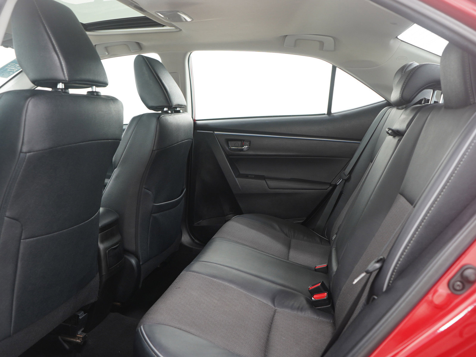 Used 2015 Toyota Corolla S image 13
