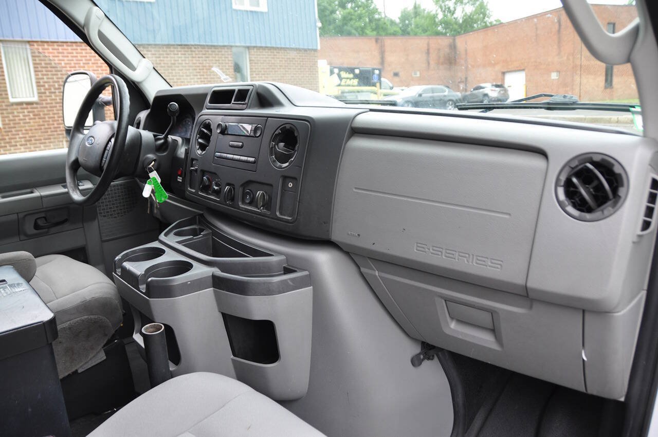 Used 2013 Ford E-150 and Econoline 150 w/ PWR Group RWD image 25
