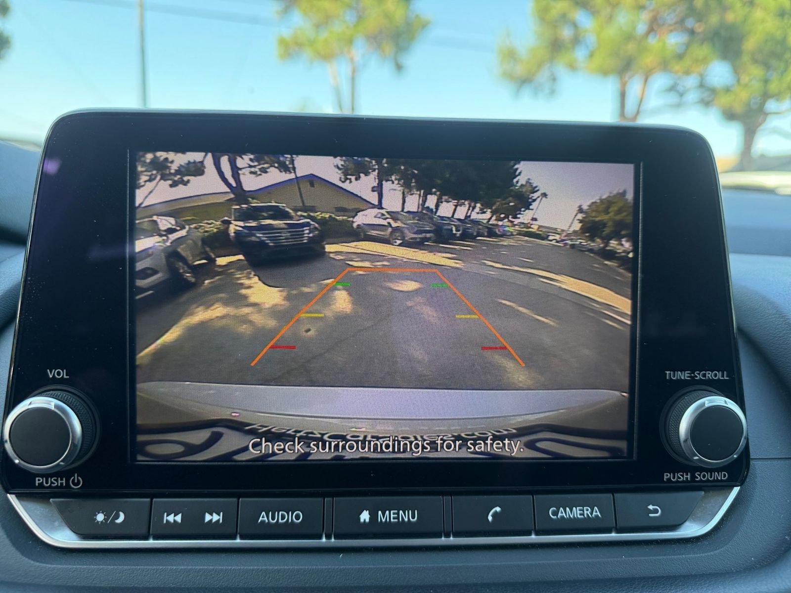 Used 2025 Nissan Rogue SV FWD image 21
