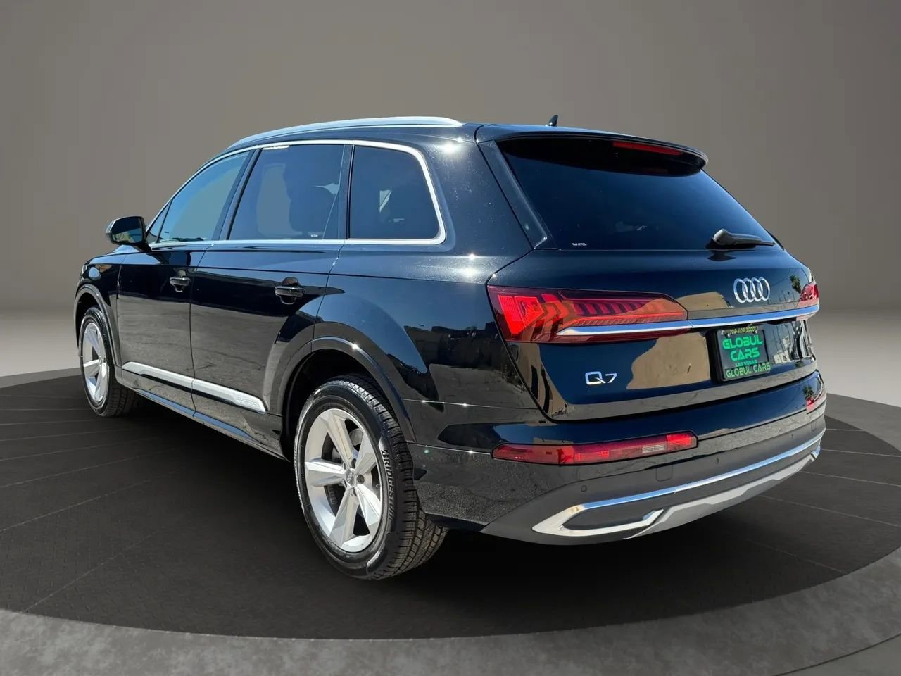 Used 2021 Audi Q7 3.0T Premium image 7