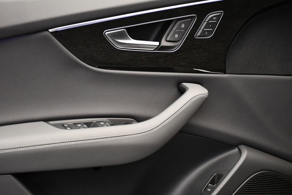 New 2026 Audi Q8 Premium Plus image 33