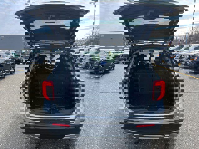 Certified 2022 Ford Explorer XLT w/ Equipment Group 202A image 27