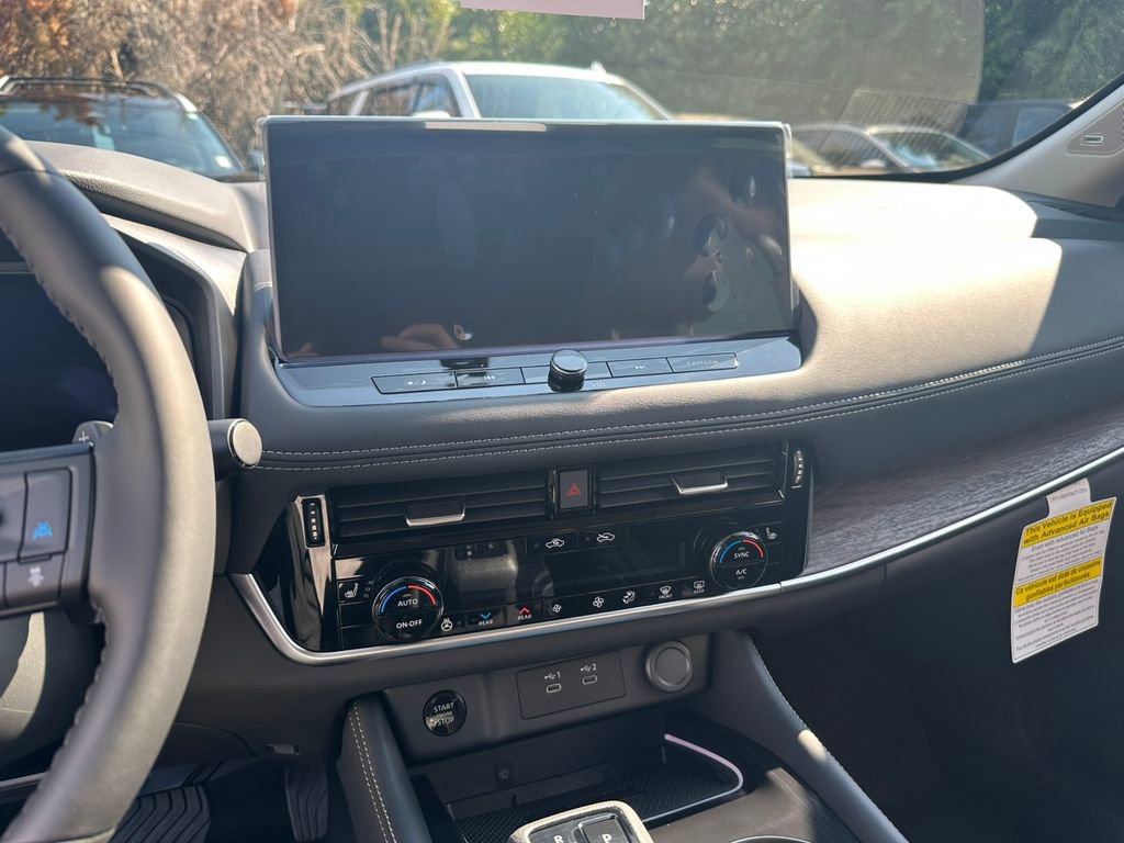 New 2026 Nissan Rogue Platinum w/ Platinum Premium Package AWD/4WD image 17