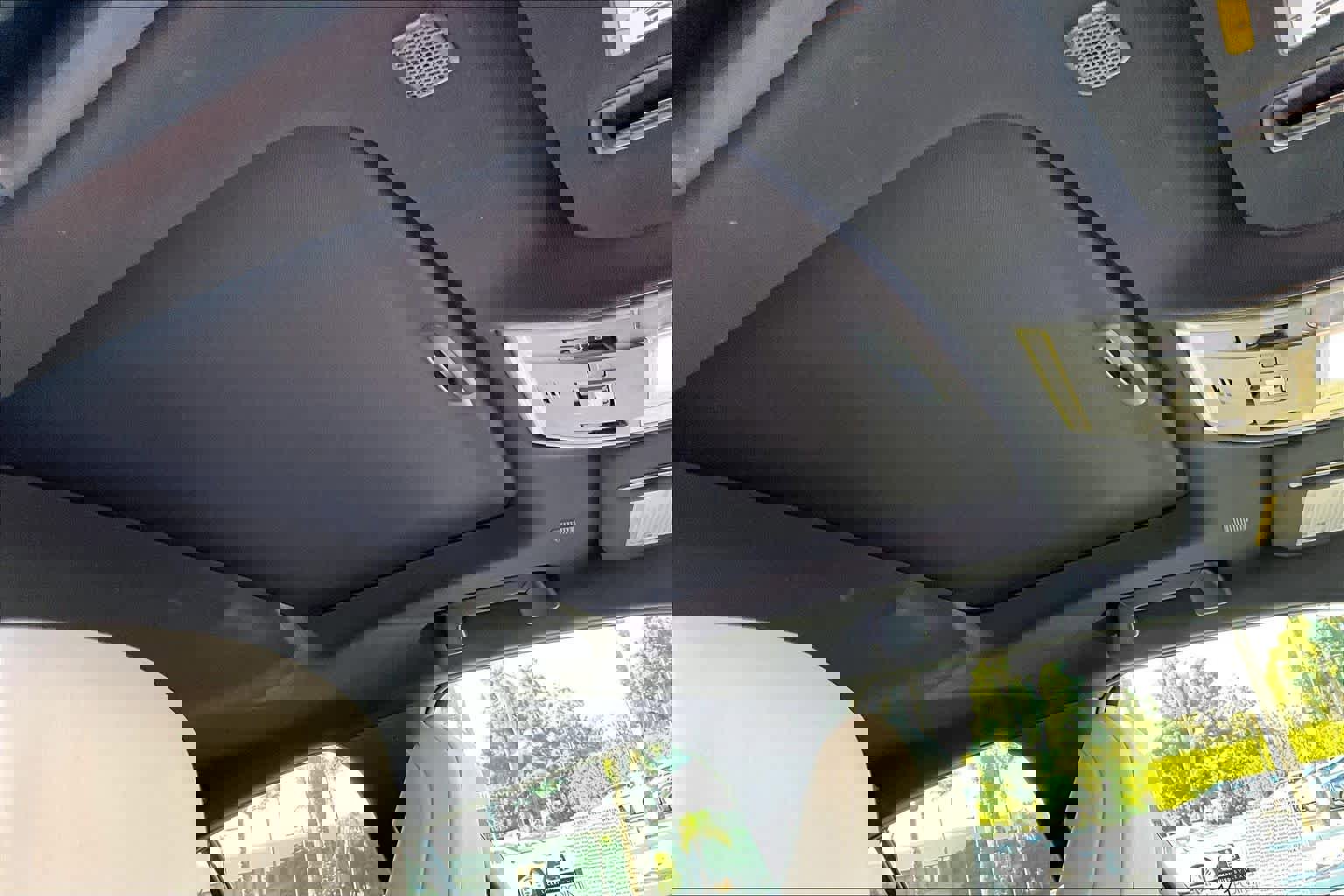 Used 2023 Lexus UX 250h FWD image 13