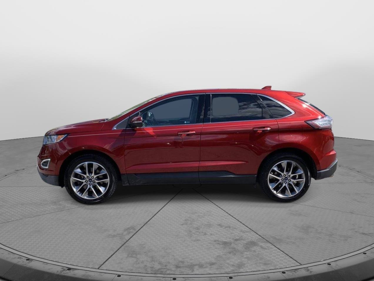 Used 2018 Ford Edge Titanium w/ Equipment Group 301A AWD/4WD image 5