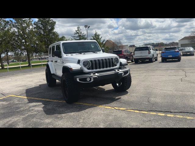 Used 2025 Jeep Wrangler Sahara w/ Safety Group image 26