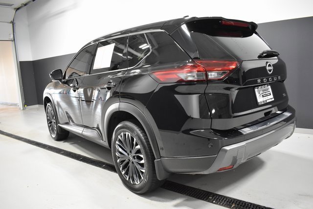 Certified 2025 Nissan Rogue SL w/ Tech Package image 3