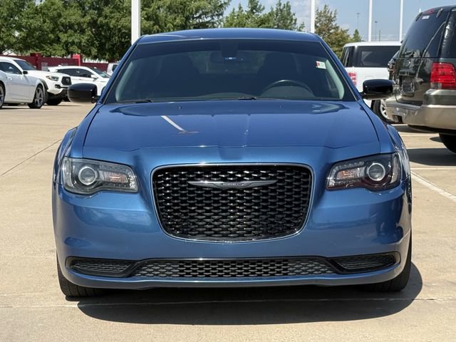 Used 2022 Chrysler 300 Touring w/ Sport Appearance Package RWD image 7
