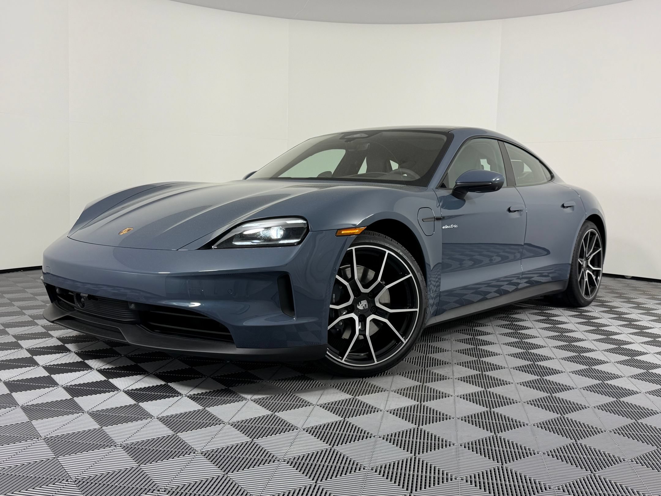 Certified 2026 Porsche Taycan AWD/4WD image 1
