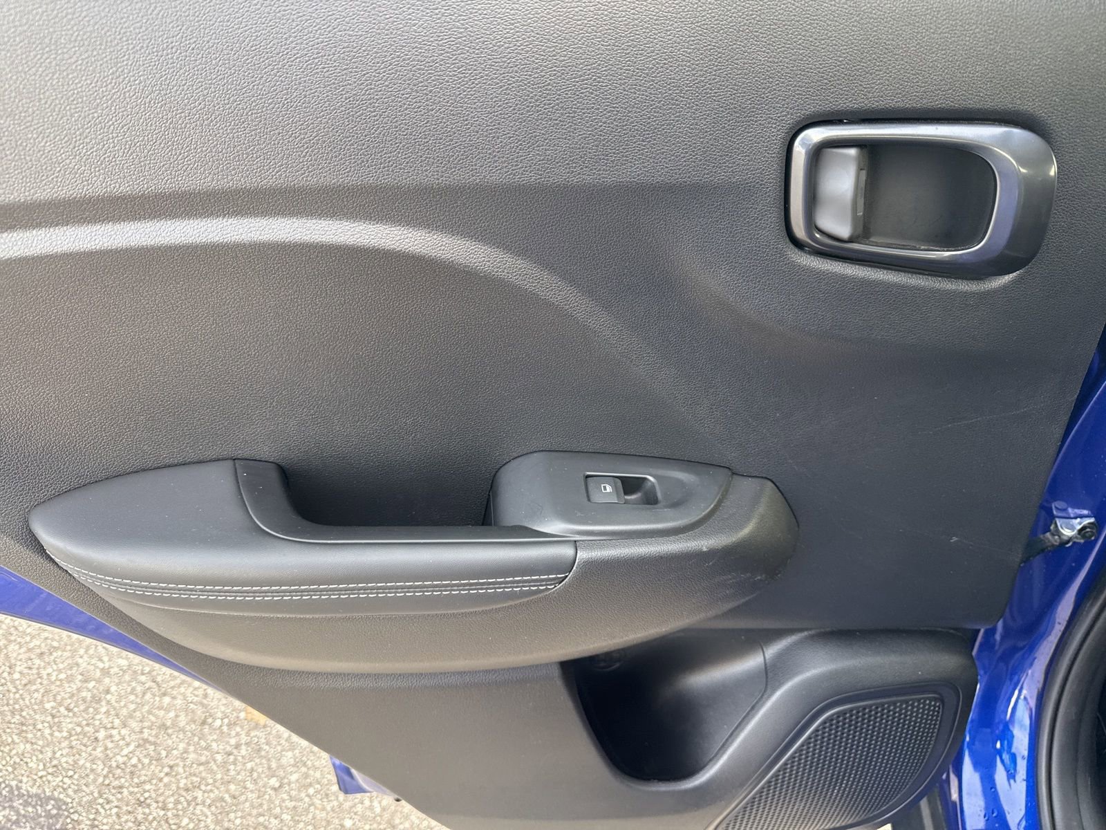 Used 2022 Hyundai Venue Limited w/ Cargo Package image 12