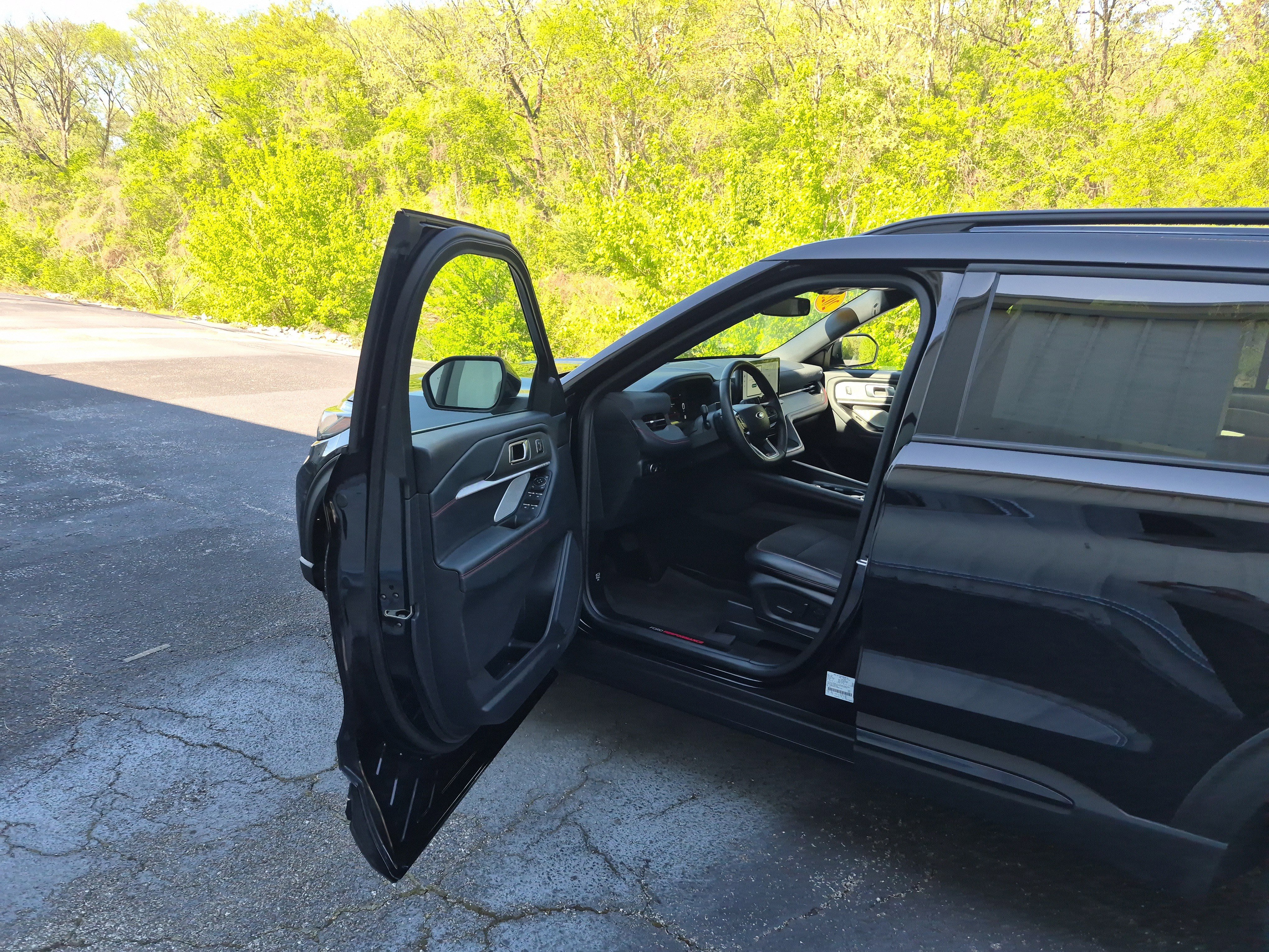 Used 2025 Ford Explorer ST w/ Sun And Sound Package image 9