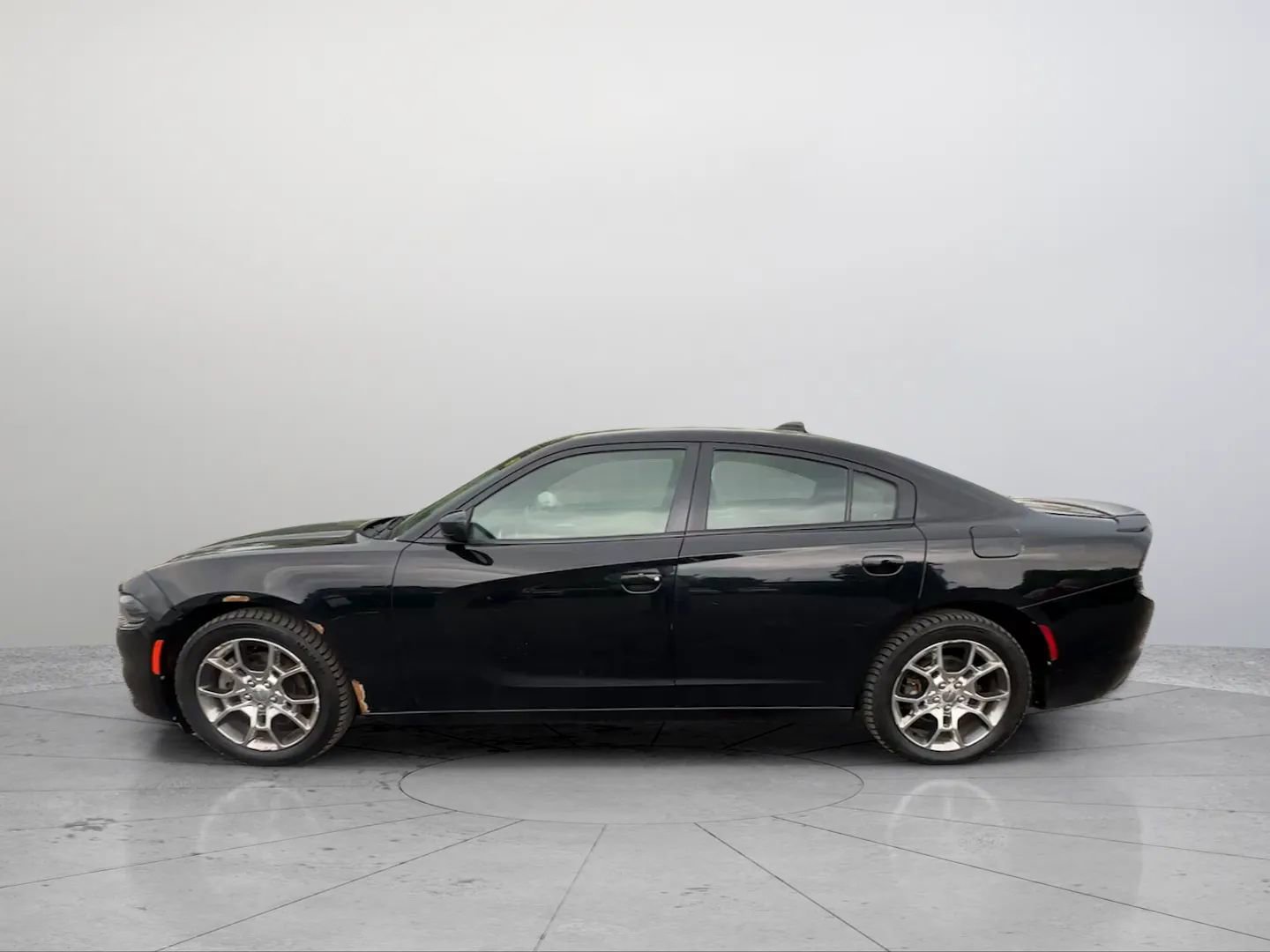 Used 2016 Dodge Charger SXT w/ Rallye Group AWD/4WD image 2