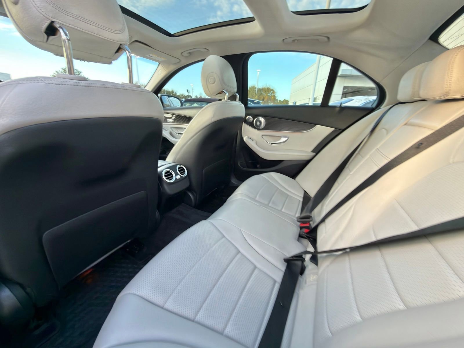 Used 2017 Mercedes-Benz C 300 Sedan image 14