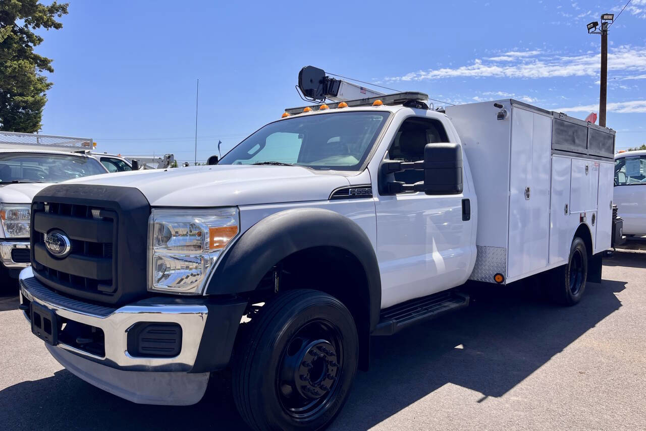 Used 2014 Ford F550 2WD Regular Cab Super Duty image 8