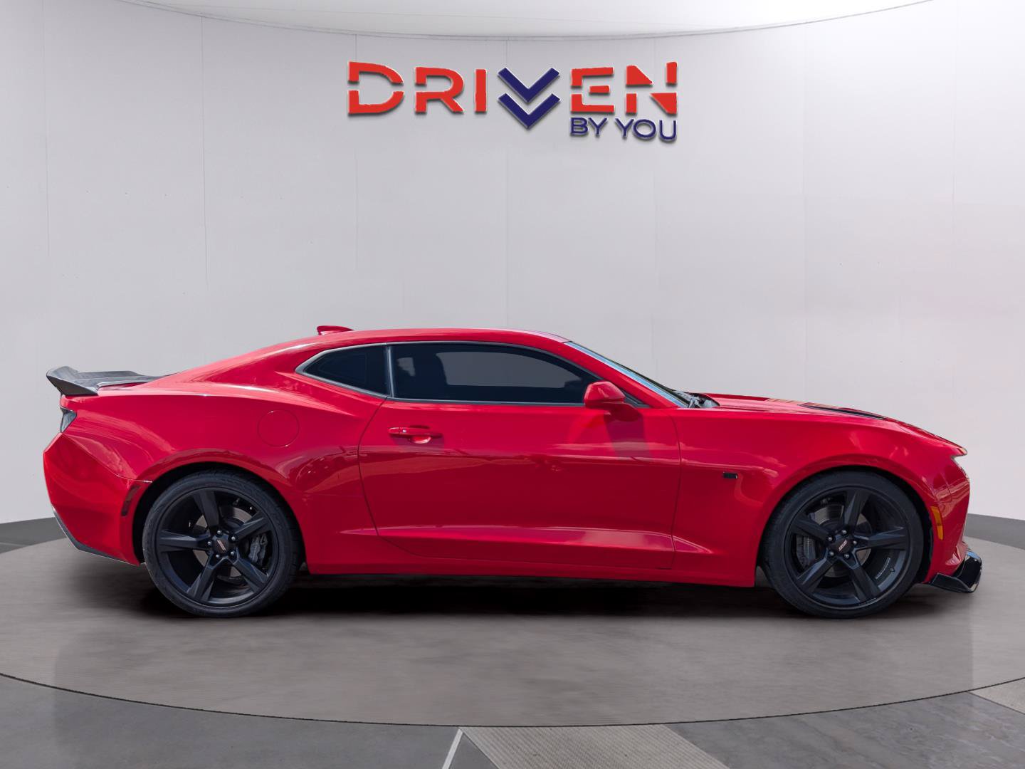 Used 2017 Chevrolet Camaro SS RWD image 8