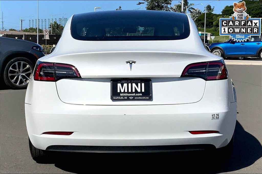 Used 2023 Tesla Model 3 Standard Range image 4