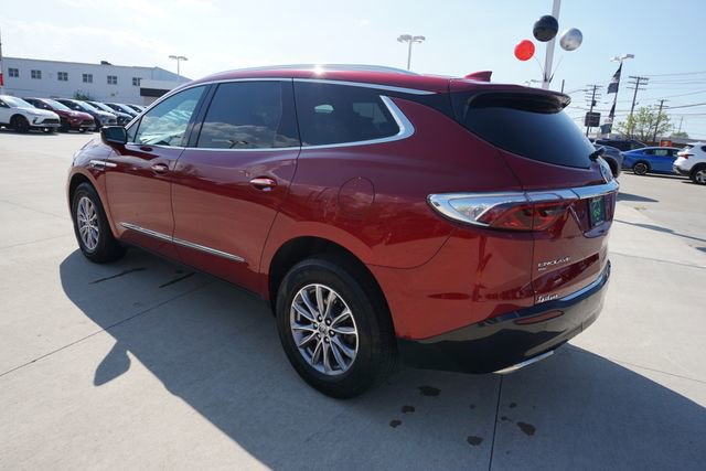 Used 2024 Buick Enclave Essence AWD/4WD image 9