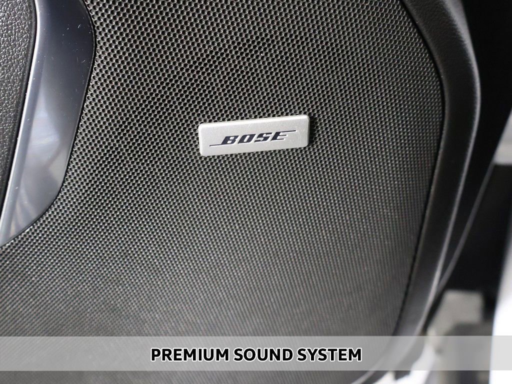 Used 2023 Chevrolet Suburban Premier AWD/4WD image 3