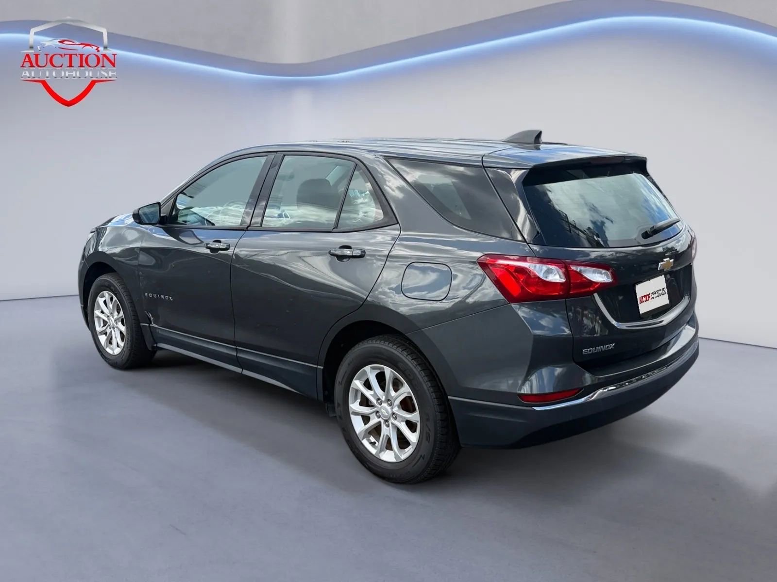 Used 2018 Chevrolet Equinox LS image 3