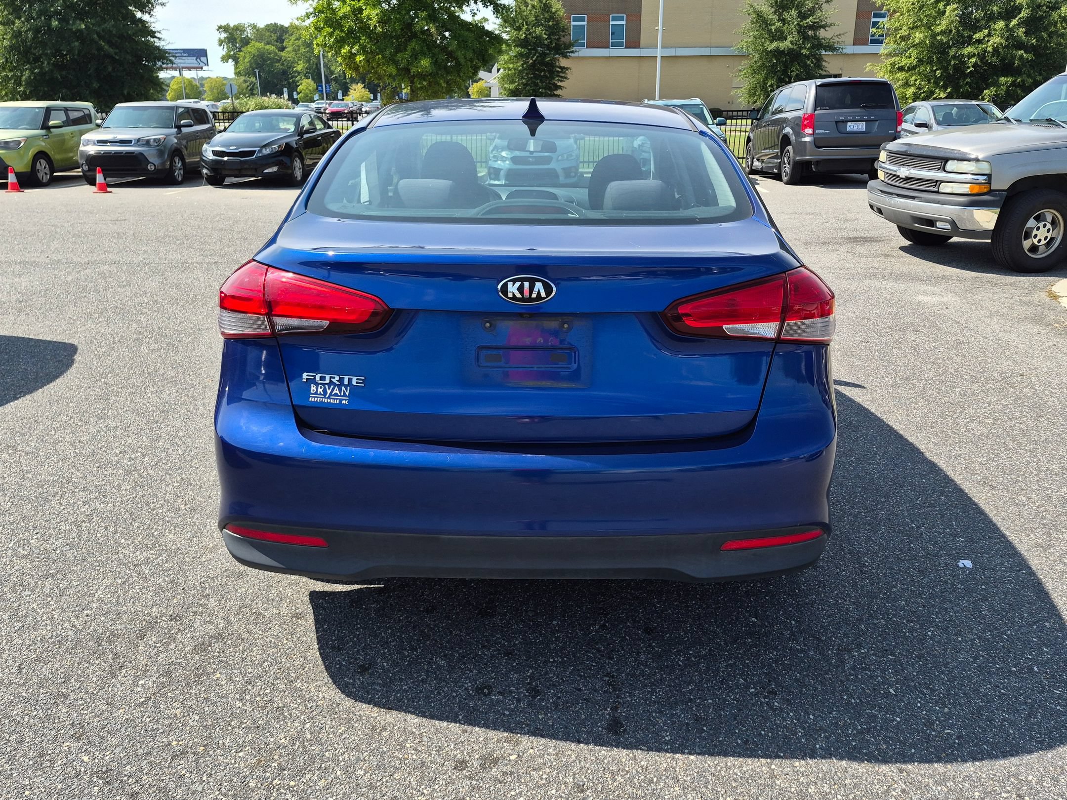 Used 2017 Kia Forte LX w/ LX Popular Package FWD image 4