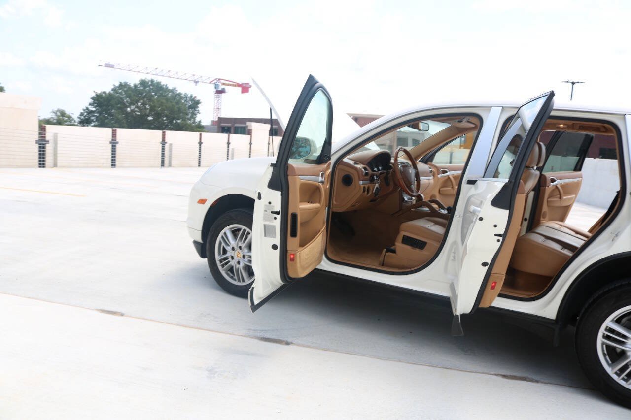 Used 2008 Porsche Cayenne AWD/4WD image 8