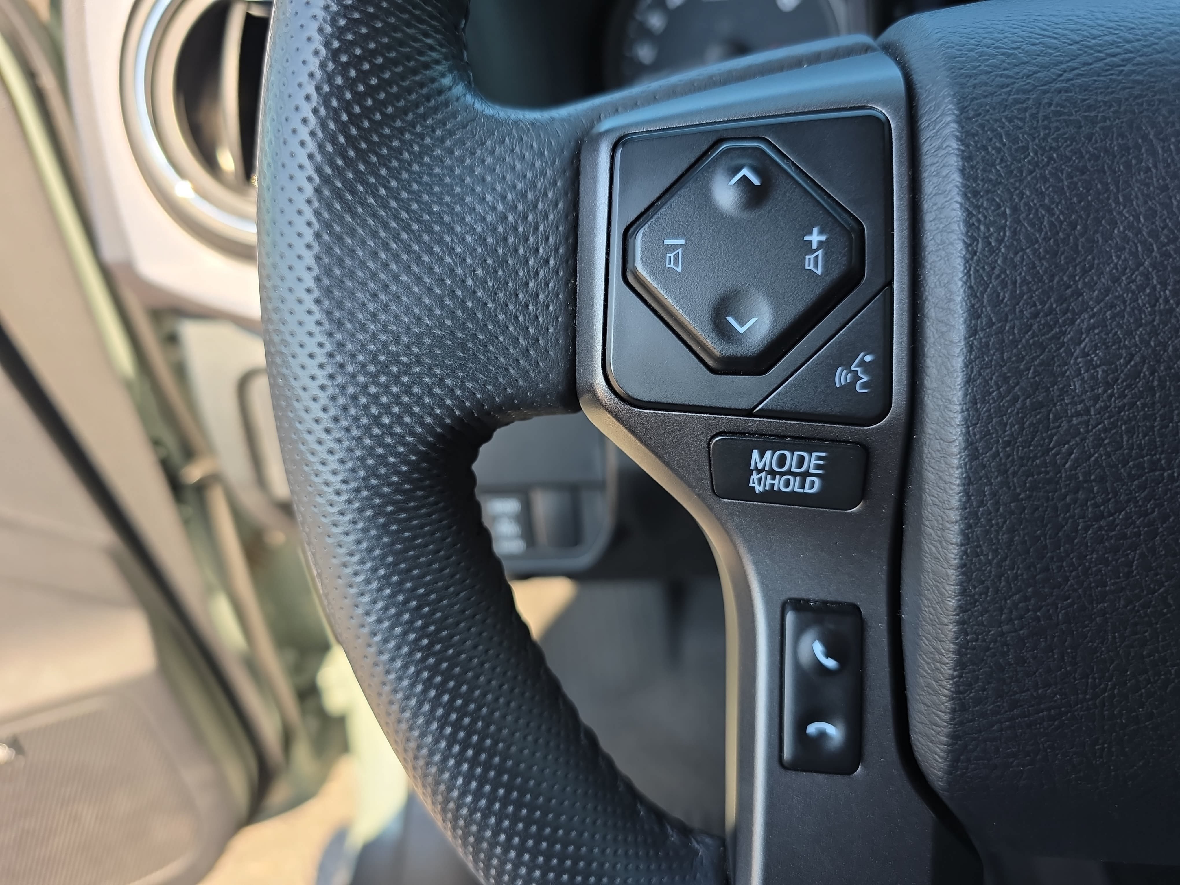 Used 2023 Toyota Tacoma TRD Sport w/ TRD Premium Sport Package AWD/4WD image 16