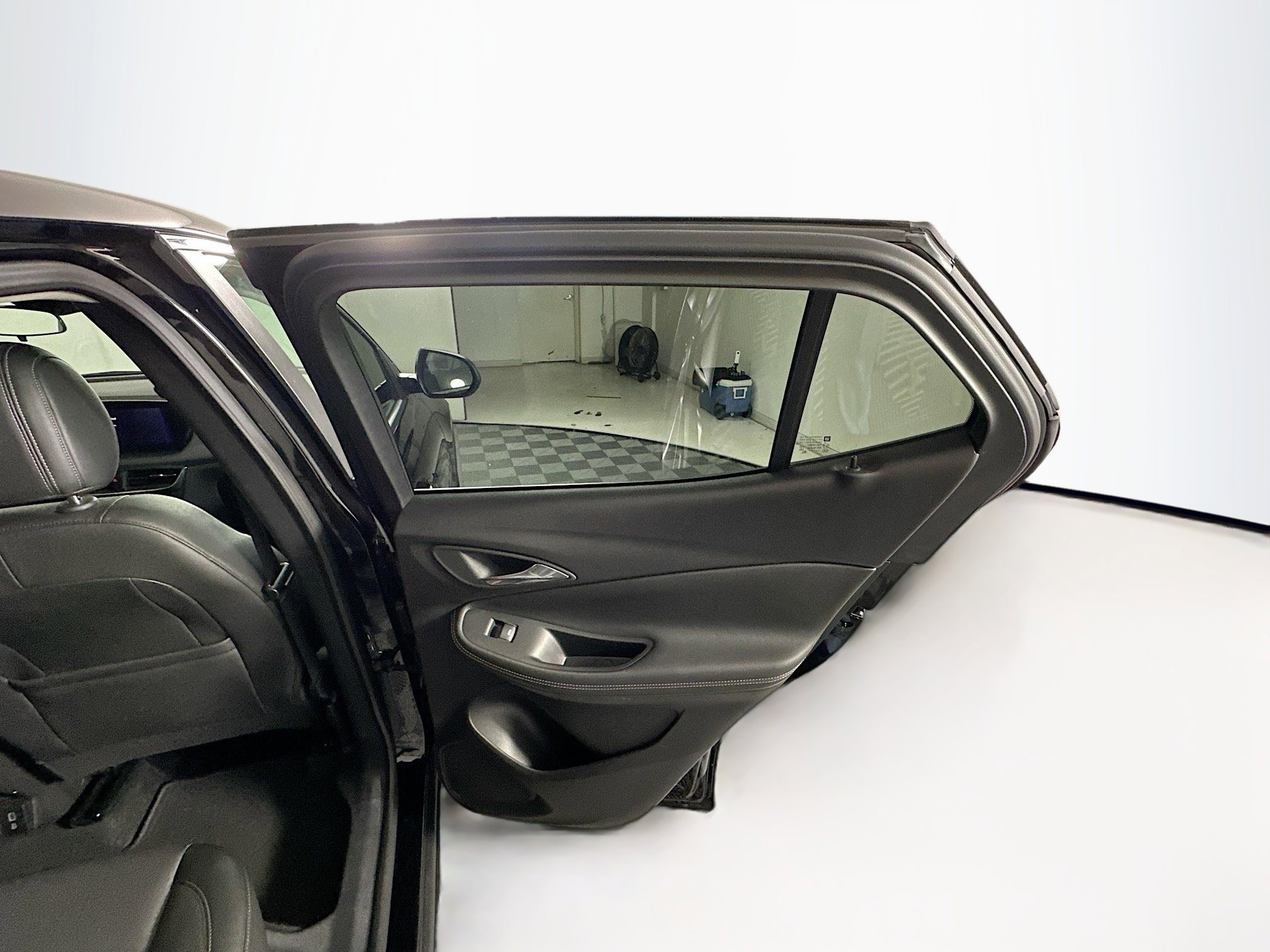 Used 2025 Buick Encore GX Preferred FWD image 29